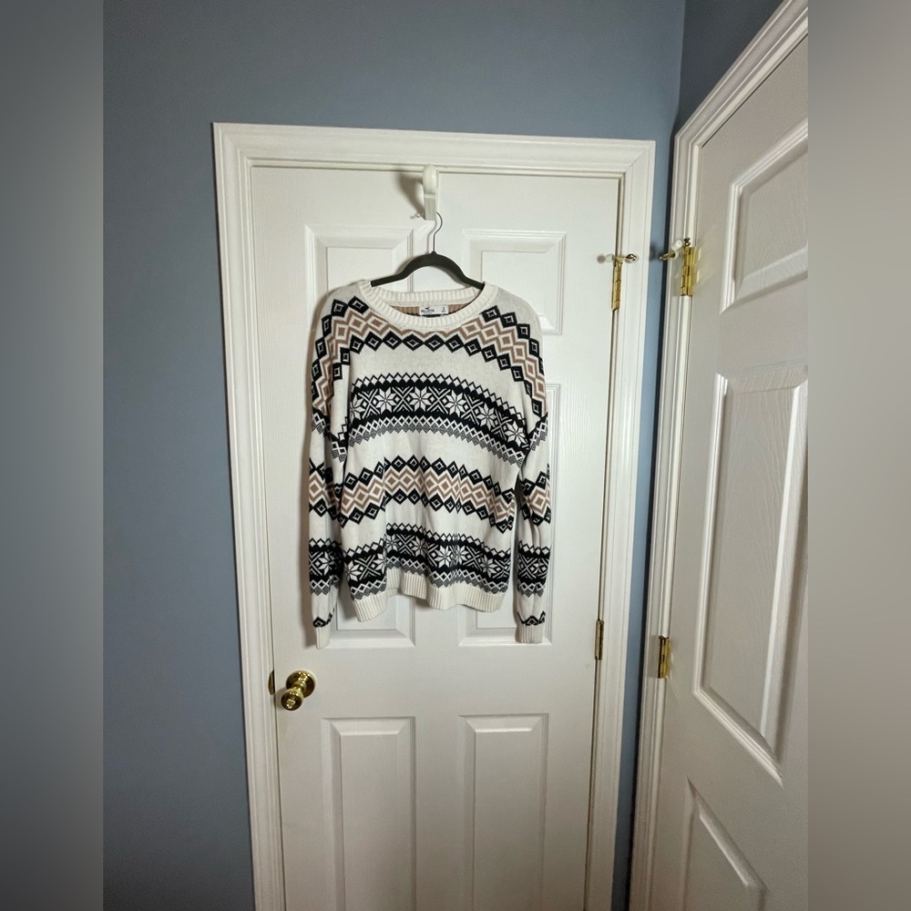 Hollister Women's Geometric Sweater - Black, White, and Cream